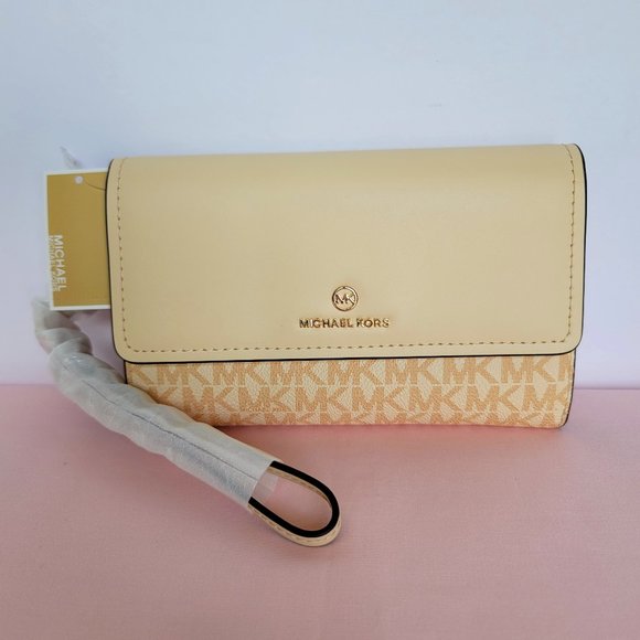 MICHAEL KORS Jet Set Charm Signature Colorblock LG Flap Phone Wristlet/Wallet ⭐ - Picture 1 of 16